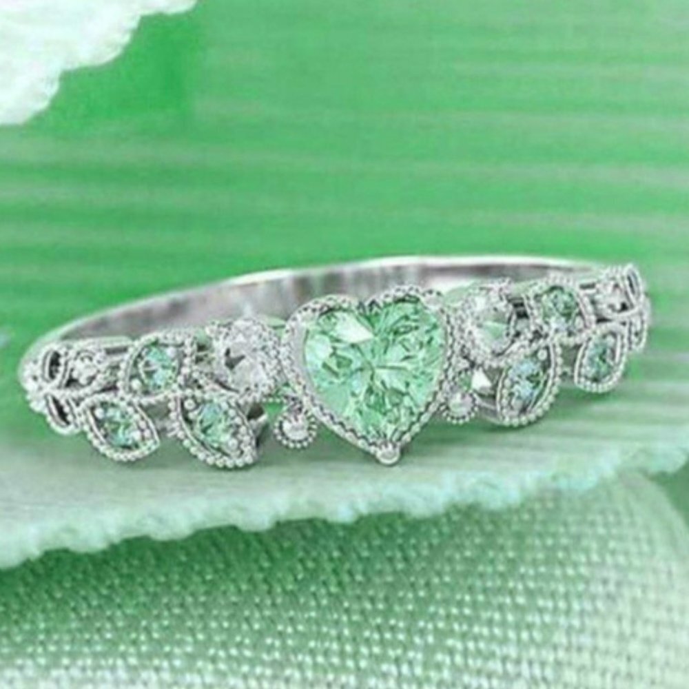 😍Heart shape CZ Eternity 925 Silver Plated Fashion Ring for Women, L077